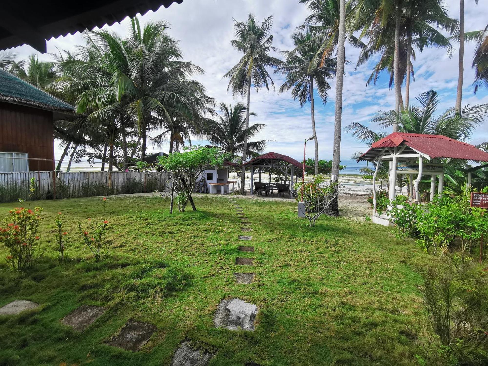 Tropicasa Siquijor Seafront Guest House Solangon Екстер'єр фото